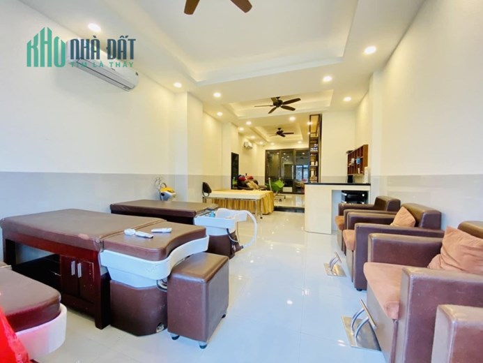 BÁN NHÀ ĐỐI DIỆN CC CELADON AEON TÂN PHÚ 81M2 3TẦNG.
