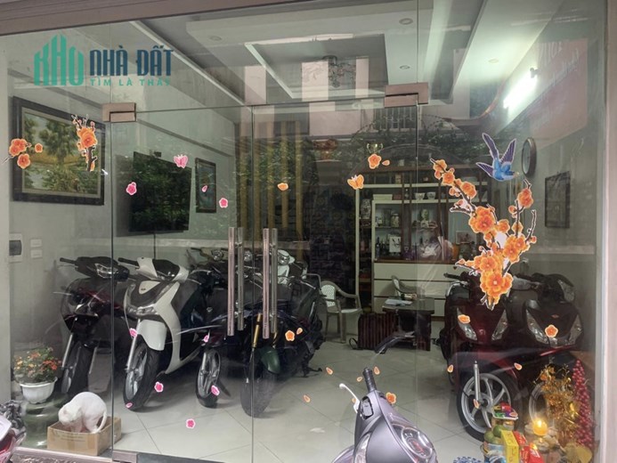 Bán nhà phố Chùa Hà, Cầu Giấy, 43m2, 5 tầng, kinh doanh, 20m ra ô tô đỗ, giá 8.2 tỷ