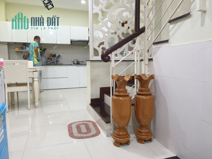 Ngộp Bank nhà bán Trần Hưng Đạo Quận 5 HXH  4 tầng BTCT 56m2 chỉ 13 tỷ