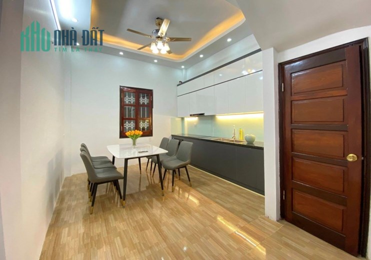 Nhà mới đẹp Hồng Lạc phường 11 Tân Bình 52m2- 1 căn ra mặt tiền- chỉ 5 tỷ 95