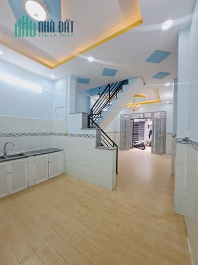 Bán nhà mới 2 tầng BTCT HXH ngay chợ Bình Long Bình Tân 40m2 ngang 4m nhỉnh 3 tỷ.