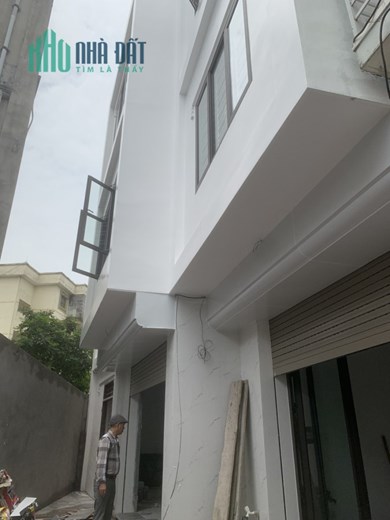 Bán nhà đường Khúc Thừa Dụ, diện tích 56m 3 tầng, mới tinh, GIÁ 2.45 tỉ