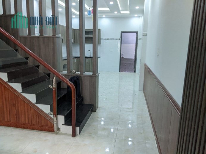 Siêu phẩm Tân Bình, ngay CC Phúc Yên, DTSD 200m2, ô tô vào nhà, chỉ 6.75 ty