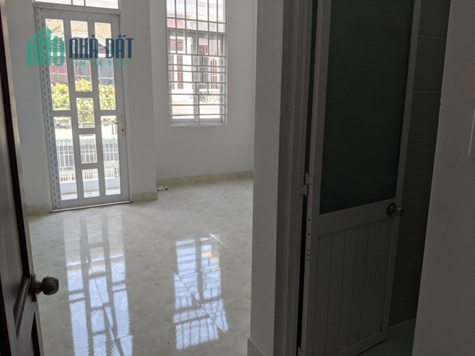 Siêu phẩm Tân Bình, ngay CC Phúc Yên, DTSD 200m2, ô tô vào nhà, chỉ 6.75 ty