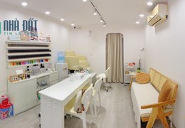 Do việc cá nhân nên e cần nhượng lại cửa hàng tâm huyết mà vừa mới làm ạ.