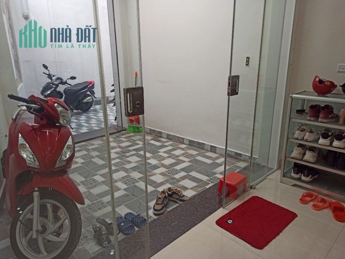 Bán nhà mới ngõ 26 An Đà, diện tích 44m 3 tầng, sân cổng riêng, GIÁ 2.5 tỉ