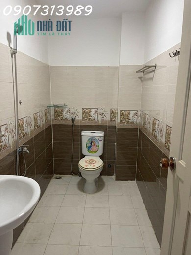 Nhà có 3 phòng trống cho thuê đường Bình Phú quận 6: