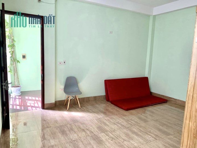 Bán Nhà Giải Phóng, 36m x 4 tầng, 3.7 tỷ, ngõ nông rộng, gần phố