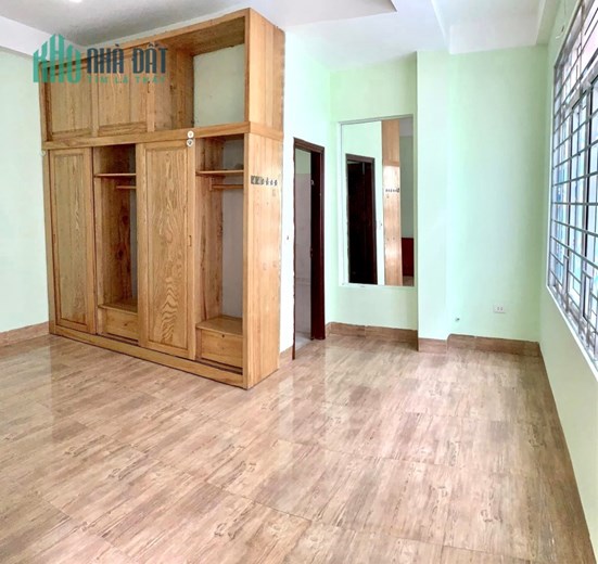 Bán Nhà Giải Phóng, 36m x 4 tầng, 3.7 tỷ, ngõ nông rộng, gần phố