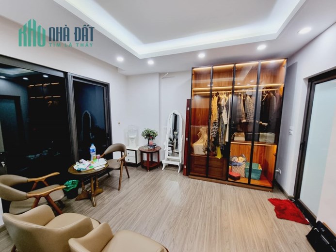 Hàng tuyển! Nguyễn Khang, 2 thoáng vĩnh viễn, 15m ra phố, ba gác tránh, 46m, 4T, chỉ 5.5 tỷ