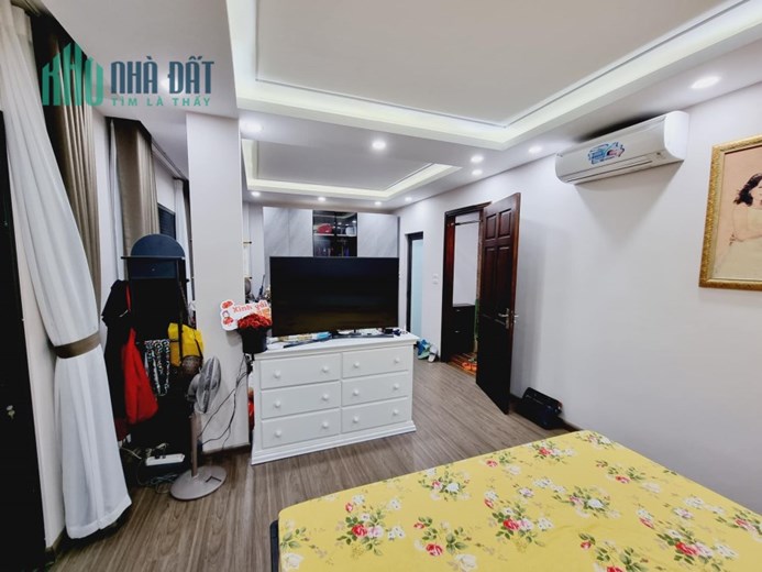 Hàng tuyển! Nguyễn Khang, 2 thoáng vĩnh viễn, 15m ra phố, ba gác tránh, 46m, 4T, chỉ 5.5 tỷ