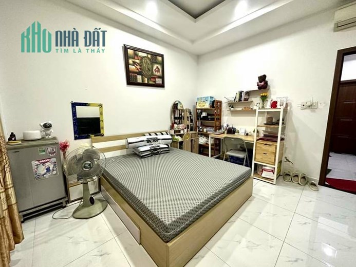 Q.TÂN PHÚ. ĐƯỜNG NHỰA 8M THÔNG GẦN ĐẦM SEN. 4X14.5, NHÀ ĐẸP. GIÁ 7.5 TỶ TL