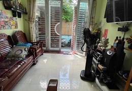 BÁN NHÀ QUẬN 12 - SÁT MẶT TIỀN - 36M2 - 4 TẦNG - GIÁ CHỈ 3,5 TỶ THƯƠNG LƯỢNG.