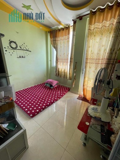BÁN NHÀ QUẬN 12 - SÁT MẶT TIỀN - 36M2 - 4 TẦNG - GIÁ CHỈ 3,5 TỶ THƯƠNG LƯỢNG.