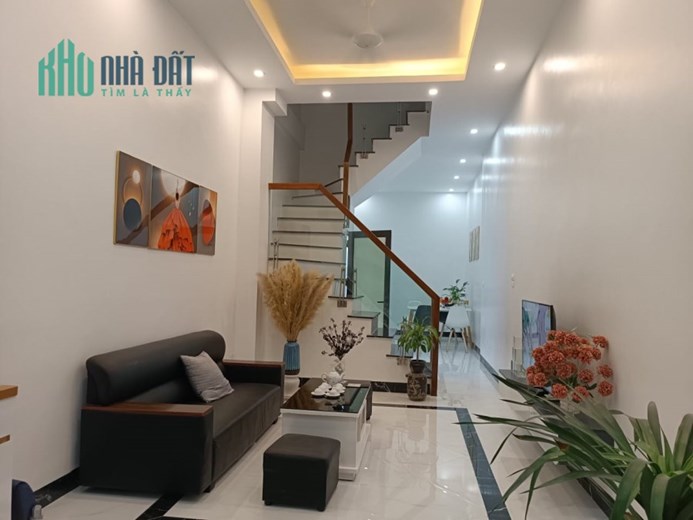 TRUNG T M HÀ ĐÔNG 41M2, 5.955TỶ, 3M RA NGÕ Ô TÔ - NHÀ ĐẸP FULL NỘI THẤT -Ở MIỄN CHÊ