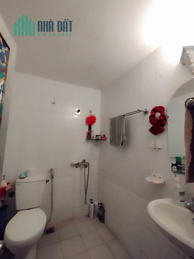 Bán nhà mặt ngõ phố Ngọc Khánh 40m 3 tầng 3 ngủ ô tô đỗ cổng vài bước chân ra mặt phố ô tô tránh