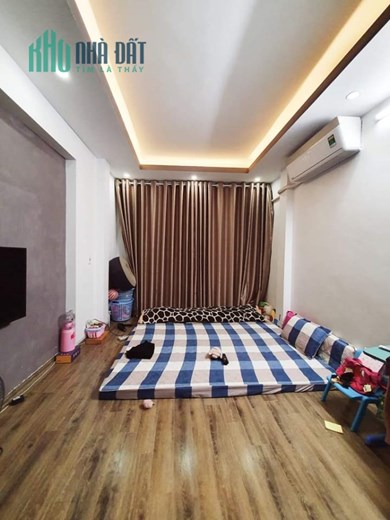 Em gái mặt phố Tây Sơn 40m 4 tầng mặt tiền cực rộng gần phố nhà chắc chắn ở ngay nhỉnh 4 tỷ