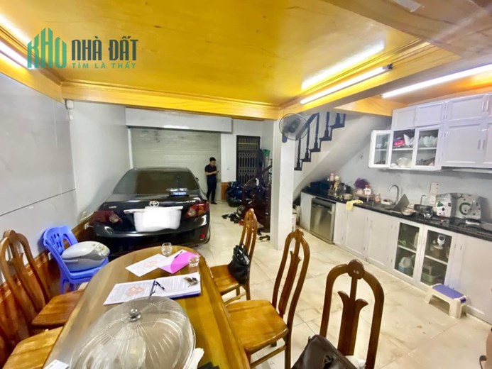 ⚜️ Bán nhà phân lô phố Đường Láng, Đống Đa, 50m2 5T MT 5.5m, Chỉ 11 Tỷ ⚜️
