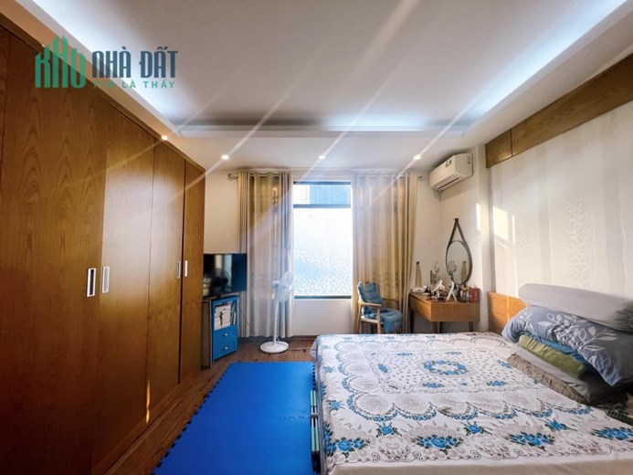 Chủ Bán Gấp Lô Góc - 2 Mặt tiền Ngõ Ô tô - Trung Tâm Cầu Giấy - Kinh Doanh Sầm Uất