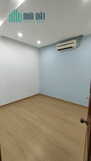 Nhà Lê Thị Tính kề mặt tiền, Ô tô đậu, 75m2, 2 tầng đẹp, 3.x tỷ