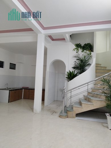 .Nhà Nguyễn Tri Phương, thẳng 30m ra Mặt Tiền, góc kiệt rộng, 42m2, 3 tầng, 3.x tỷ