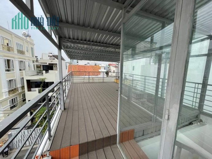 Nhà Q3, Trường Sa, 60m2, lô góc 2 MT HXT, xe hơi ngủ trong nhà, sổ vuông chuẩn