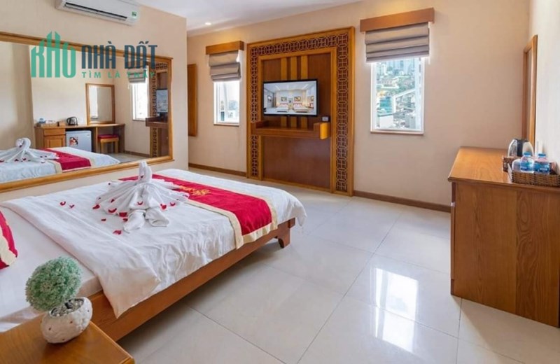 Khách sạn mặt tiền, khu Tên Lửa, thu nhập 300 triệu/th,  ngang 6m, 7 tầng, q Bình Tân