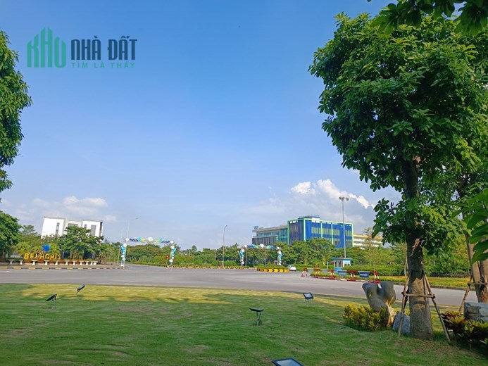 Chủ yếu tài chính cần thanh khoản gấp nhà mặt phố Hữu Nghị 56m