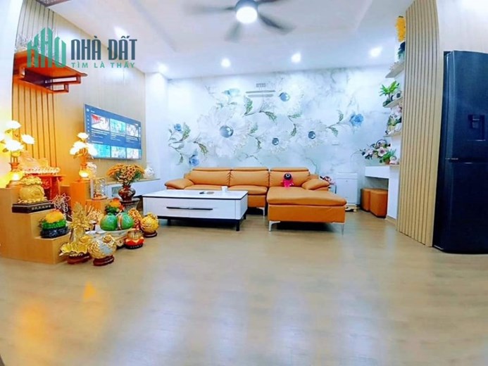 Bán nhà phố Hào Nam, Đống Đa, 50m, 4 tầng, mt 4m. Giá: 11.3 tỷ