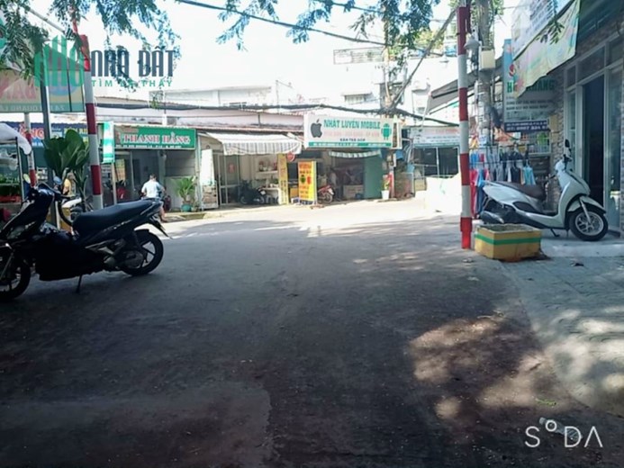KHU VỰC HIẾM NHÀ BÁN .
BÁN NHÀ