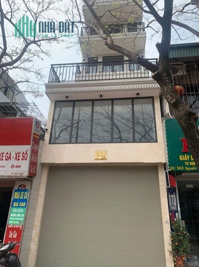 MẶT PHỐ NGUYỄN VĂN CỪ - LONG BIÊN-  KINH DOANH SẦM UẤT ( Thang Máy )  GIÁ NHỈNH 250TR - ĐẦU TƯ GIỮ