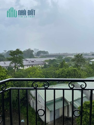 MẶT PHỐ NGUYỄN VĂN CỪ - LONG BIÊN-  KINH DOANH SẦM UẤT ( Thang Máy )  GIÁ NHỈNH 250TR - ĐẦU TƯ GIỮ