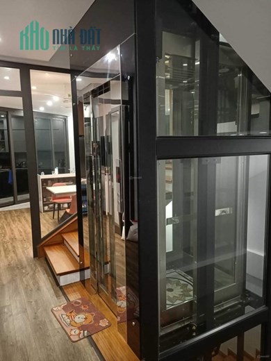 MẶT PHỐ NGUYỄN VĂN CỪ - LONG BIÊN-  KINH DOANH SẦM UẤT ( Thang Máy )  GIÁ NHỈNH 250TR - ĐẦU TƯ GIỮ