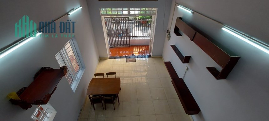 Cho thuê nhà nguyên căn mặt tiền đường nhựa, Thuận An, Bình Dương