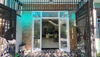 Cho thuê nhà 2 tầng mặt tiền Khuê Trung, Quận Cẩm Lệ, Đà Nẵng.