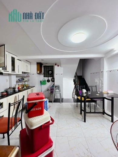 Nhà 5 Tầng 40m2  Oto đến nhà Tôn Đản GIÁ NHỈNH 8 tỷ