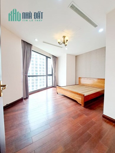 Cần Bán  Gấp Trong Tháng  Chung Cư R2 CC Royal city 72A Nguyễn Trãi - Thanh Xuân