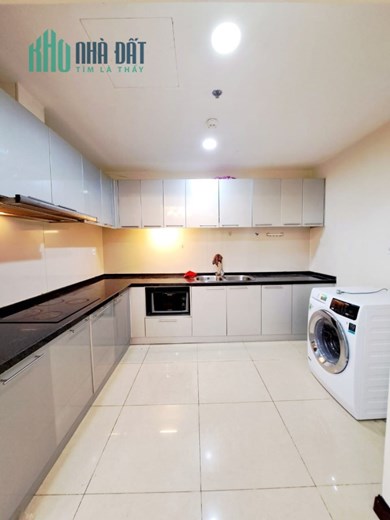 Cần Bán  Gấp Trong Tháng  Chung Cư R2 CC Royal city 72A Nguyễn Trãi - Thanh Xuân
