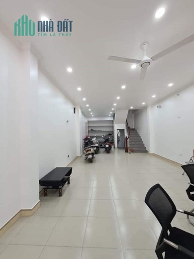 Kinh doanh -  Phân lô – ô tô vào nhà 

-	Gấp gấp bán nhà 5 tầng 50m view trường học thóang sáng