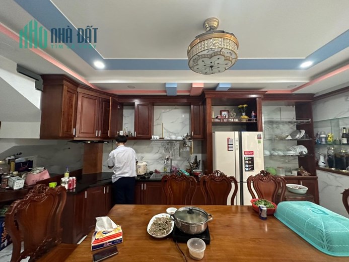 ĐẤT SỔ ĐẸP NHƯ TỜ A4- NGANG KHỦNG 8X18- XE TẢI VÔ TẬN ĐẤT-NHỈNH 5 TỶ-GÒ Ô MÔI