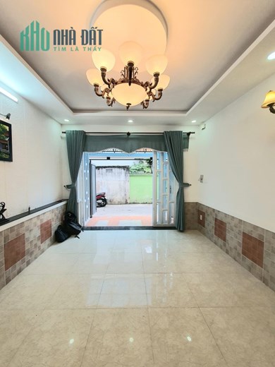 Nhỉnh 4 tỷ nhà 3 tầng đúc ngay Nguyễn Văn Lượng, 4 x13m hẻm xe hơi đậu cách 10m