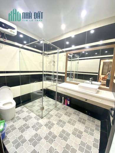 nhà khu Xuân Thủy, Cầu Giấy - đối diện ĐH Sư Phạm - tặng full nội thất