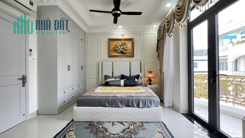 GẤP. NHÀ SIÊU PHẨM QUẬN 7, CHDV 5 TẦNG, 170m2, LỘ XE TẢI RA VÀO THOẢI MÁI, CHỈ NHỈNH 8 TỶ