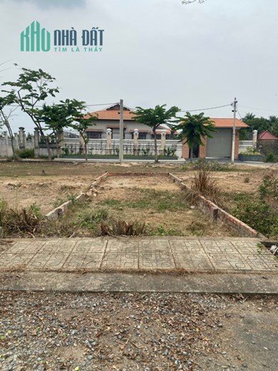 Bán đất quận 9 giá rẻ,SHR,DT 56m xây dựng tự do,giá 2,7 tỷ LH 0933660119