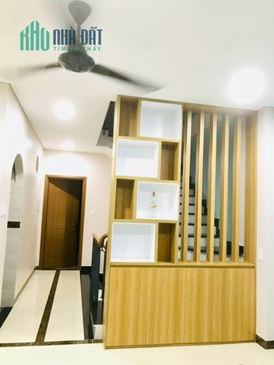 Cho thuê nhà đường Nguyễn Văn Tuôi, Bến Lức, nội thất mới làm