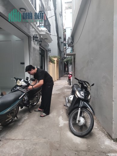 Bán nhà ngõ 279 Phố Đội Cấn, Ba Đình dt 35 m2 x 5 t mới tinh giá 5,39 tỷ