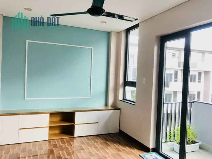 Cho thuê nhà đường Nguyễn Văn Tuôi, Bến Lức, nội thất mới làm