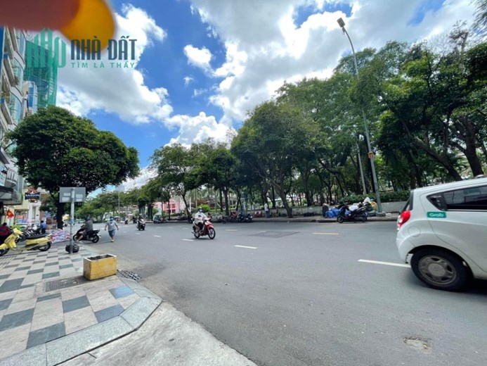 Tôi Chính chủ Nhà Nguyễn Trãi P Bến Thành Quận 1 52 m2, 5 tầng hẻm 4m chỉ 8 tỷ
