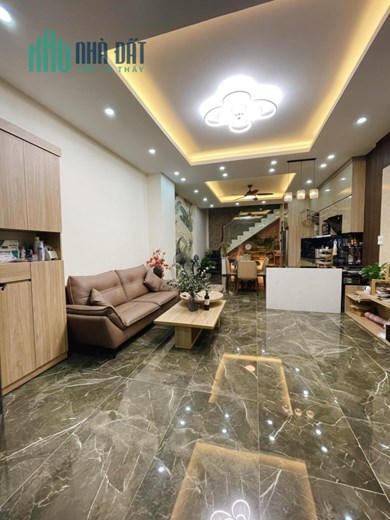 Bán nhà phố Lĩnh Nam 5 tầng full nội thất - Giá tốt nhất khu vực