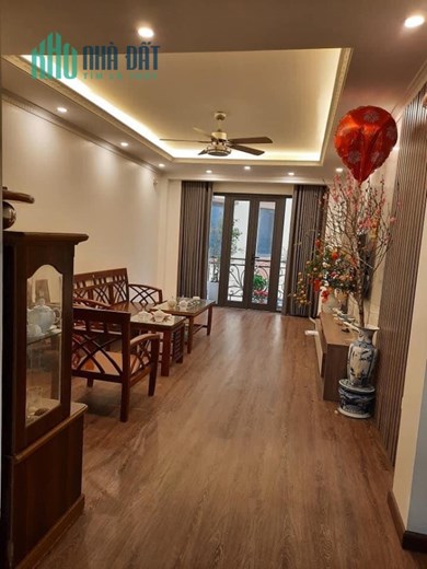Bán nhà Đường Láng 65m2, 4 tầng khung cột, mặt tiền rộng rất hiếm chỉ 5,2 tỷ